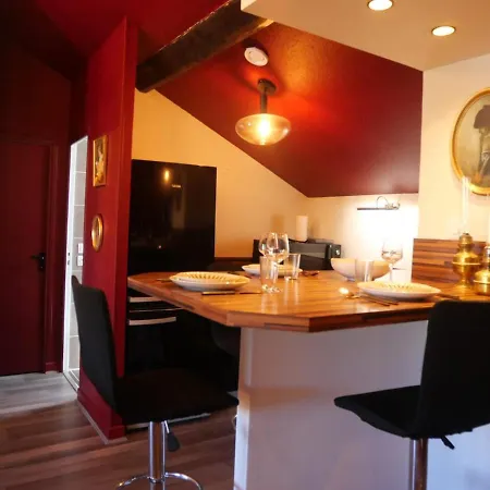 Kuriosis - Central&elegant Apartamento Riom